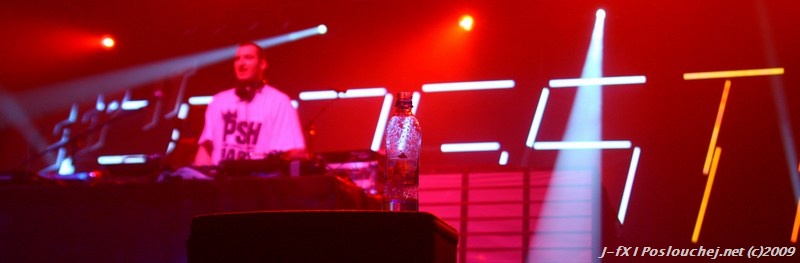ice cube - 10.4.09
